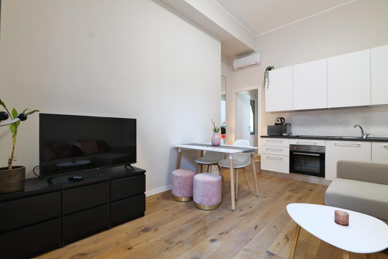 Ferienwohnung Primopiano - Bonghi A Mailand Exterior foto